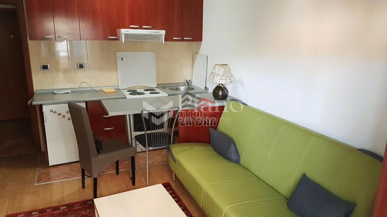 Namještena garsonjera kod Vezirovog mosta